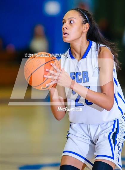 Thumbnail 3 in El Camino Real vs Carson (CIF LACS Playoff) photogallery.