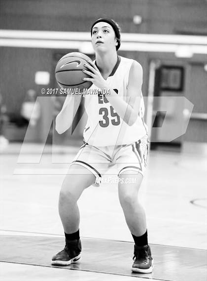 Thumbnail 3 in El Camino Real vs Carson (CIF LACS Playoff) photogallery.