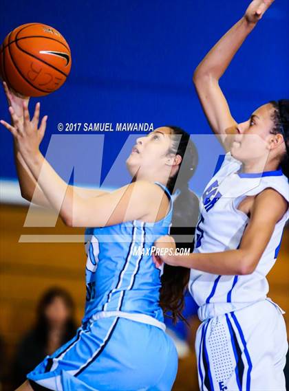 Thumbnail 1 in El Camino Real vs Carson (CIF LACS Playoff) photogallery.