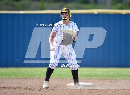 Thumbnail 3 in Dardanelle @ Prairie Grove (AAA 4A First Round Playoff) photogallery.