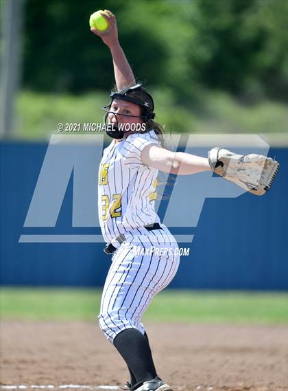 Thumbnail 2 in Dardanelle @ Prairie Grove (AAA 4A First Round Playoff) photogallery.