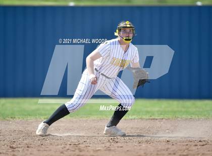 Thumbnail 3 in Dardanelle @ Prairie Grove (AAA 4A First Round Playoff) photogallery.