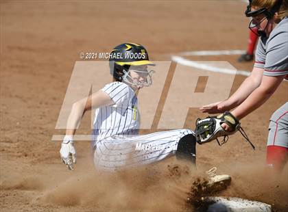 Thumbnail 2 in Dardanelle @ Prairie Grove (AAA 4A First Round Playoff) photogallery.