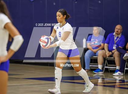 Thumbnail 1 in Mater Dei @ Bishop Gorman photogallery.