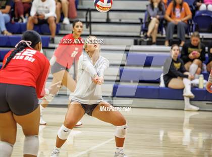 Thumbnail 1 in Mater Dei @ Bishop Gorman photogallery.