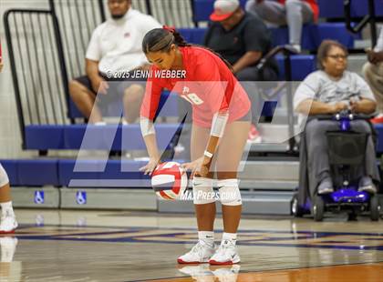 Thumbnail 3 in Mater Dei @ Bishop Gorman photogallery.