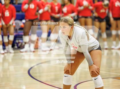 Thumbnail 2 in Mater Dei @ Bishop Gorman photogallery.