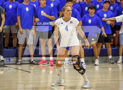 Thumbnail 3 in Mater Dei @ Bishop Gorman photogallery.