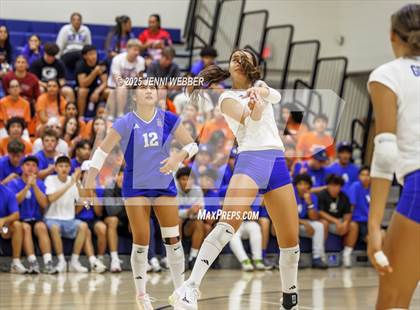 Thumbnail 1 in Mater Dei @ Bishop Gorman photogallery.