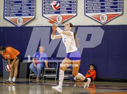 Thumbnail 2 in Mater Dei @ Bishop Gorman photogallery.