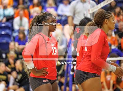 Thumbnail 1 in Mater Dei @ Bishop Gorman photogallery.