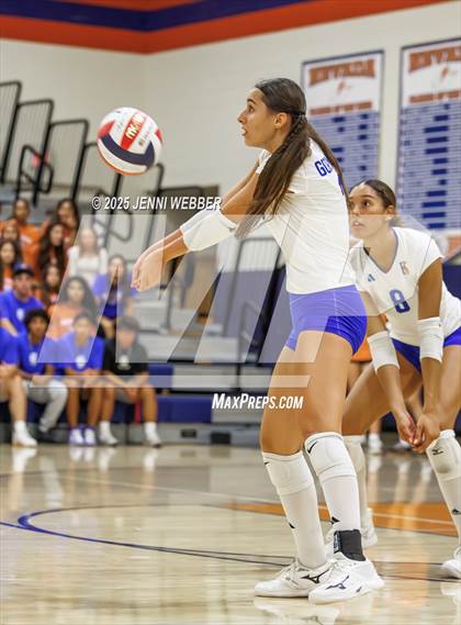 Thumbnail 1 in Mater Dei @ Bishop Gorman photogallery.