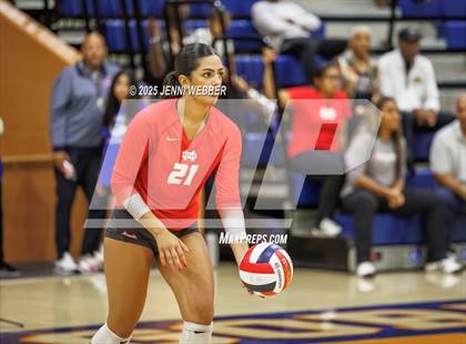 Thumbnail 3 in Mater Dei @ Bishop Gorman photogallery.