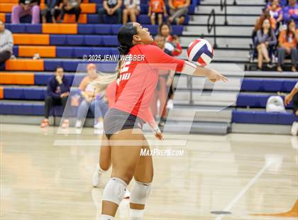 Thumbnail 3 in Mater Dei @ Bishop Gorman photogallery.