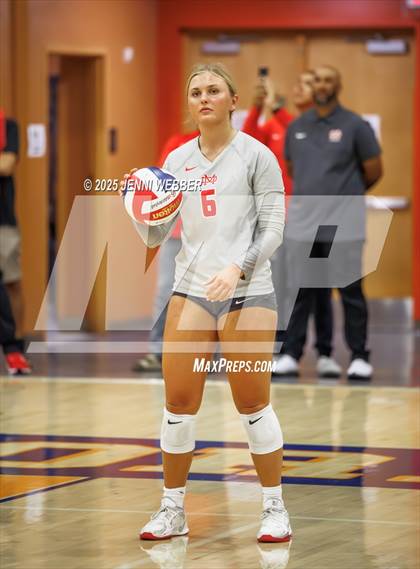 Thumbnail 3 in Mater Dei @ Bishop Gorman photogallery.