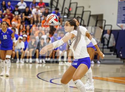 Thumbnail 2 in Mater Dei @ Bishop Gorman photogallery.