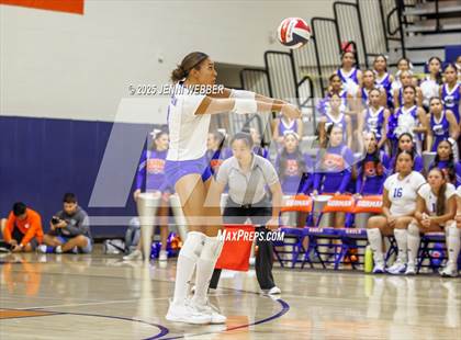 Thumbnail 1 in Mater Dei @ Bishop Gorman photogallery.