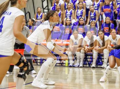Thumbnail 2 in Mater Dei @ Bishop Gorman photogallery.