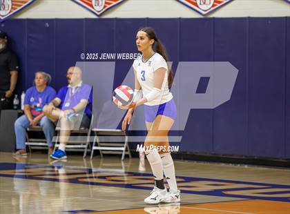 Thumbnail 2 in Mater Dei @ Bishop Gorman photogallery.