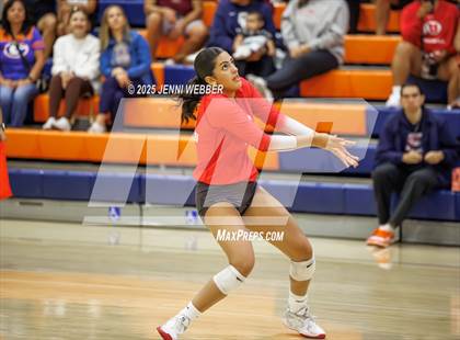 Thumbnail 3 in Mater Dei @ Bishop Gorman photogallery.