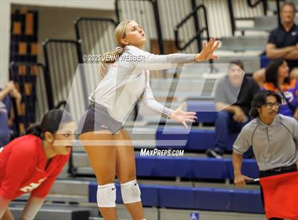 Thumbnail 3 in Mater Dei @ Bishop Gorman photogallery.