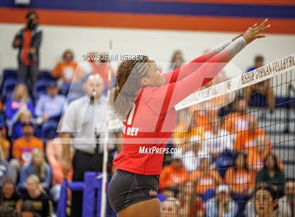 Thumbnail 1 in Mater Dei @ Bishop Gorman photogallery.