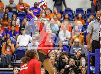 Thumbnail 1 in Mater Dei @ Bishop Gorman photogallery.