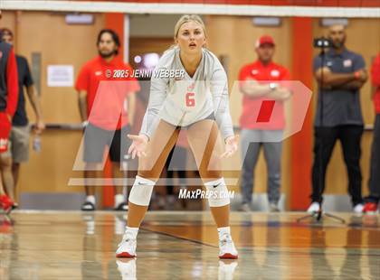 Thumbnail 1 in Mater Dei @ Bishop Gorman photogallery.