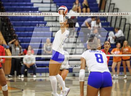 Thumbnail 2 in Mater Dei @ Bishop Gorman photogallery.