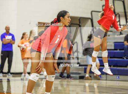 Thumbnail 3 in Mater Dei @ Bishop Gorman photogallery.