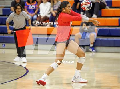 Thumbnail 2 in Mater Dei @ Bishop Gorman photogallery.