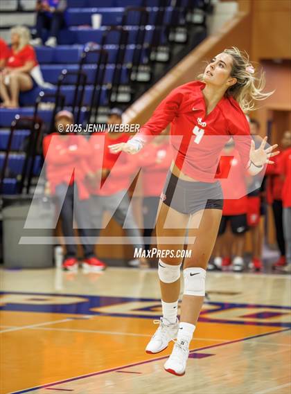Thumbnail 1 in Mater Dei @ Bishop Gorman photogallery.