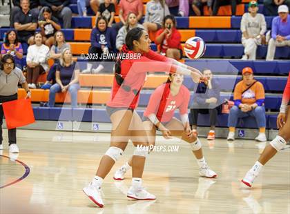 Thumbnail 3 in Mater Dei @ Bishop Gorman photogallery.