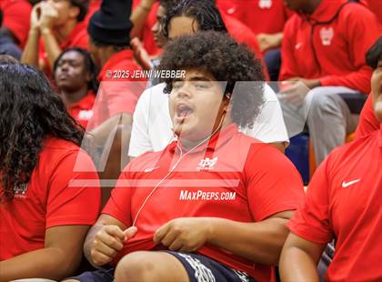 Thumbnail 2 in Mater Dei @ Bishop Gorman photogallery.