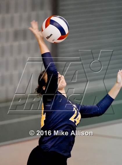 Thumbnail 3 in East Hamilton vs Chattanooga Christian photogallery.