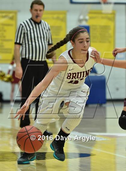 Thumbnail 1 in Mountain View vs. Maple Mountain (UHSAA 4A First Round) photogallery.