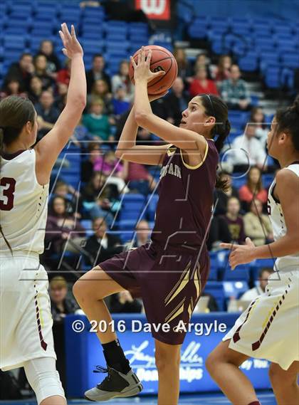 Thumbnail 3 in Mountain View vs. Maple Mountain (UHSAA 4A First Round) photogallery.