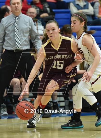 Thumbnail 3 in Mountain View vs. Maple Mountain (UHSAA 4A First Round) photogallery.