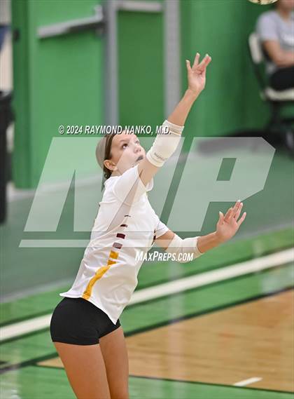 Thumbnail 2 in McCutcheon vs Roncalli  photogallery.