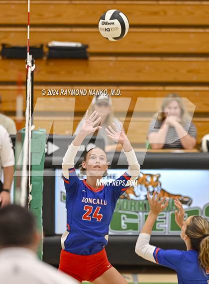 Thumbnail 2 in McCutcheon vs Roncalli  photogallery.