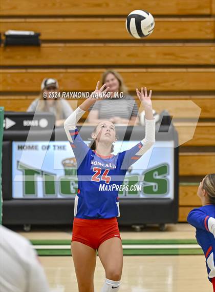 Thumbnail 3 in McCutcheon vs Roncalli  photogallery.