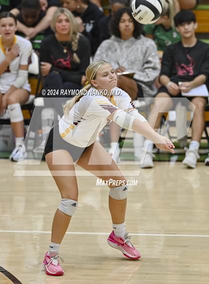 Thumbnail 3 in McCutcheon vs Roncalli  photogallery.