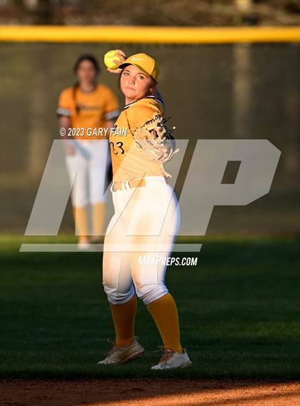 Thumbnail 2 in Whitwell @ Hixson photogallery.