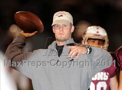Thumbnail 2 in Brownwood vs. Carthage (3A Division 2 Semifinals) photogallery.