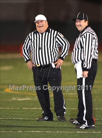 Thumbnail 1 in Brownwood vs. Carthage (3A Division 2 Semifinals) photogallery.