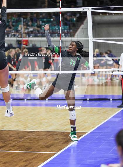 Thumbnail 2 in Pine Creek vs. Fossil Ridge (CHSAA 5A First Round) photogallery.
