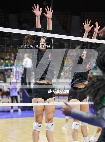 Thumbnail 2 in Pine Creek vs. Fossil Ridge (CHSAA 5A First Round) photogallery.