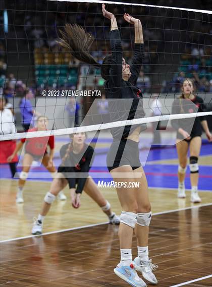 Thumbnail 2 in Pine Creek vs. Fossil Ridge (CHSAA 5A First Round) photogallery.