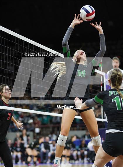Thumbnail 3 in Pine Creek vs. Fossil Ridge (CHSAA 5A First Round) photogallery.