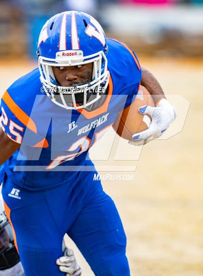 Thumbnail 3 in West Columbus @ Whiteville (Homecoming) photogallery.